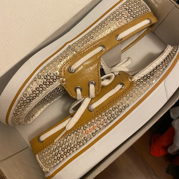 Women’s Sperry’s - Picture 2 of 2